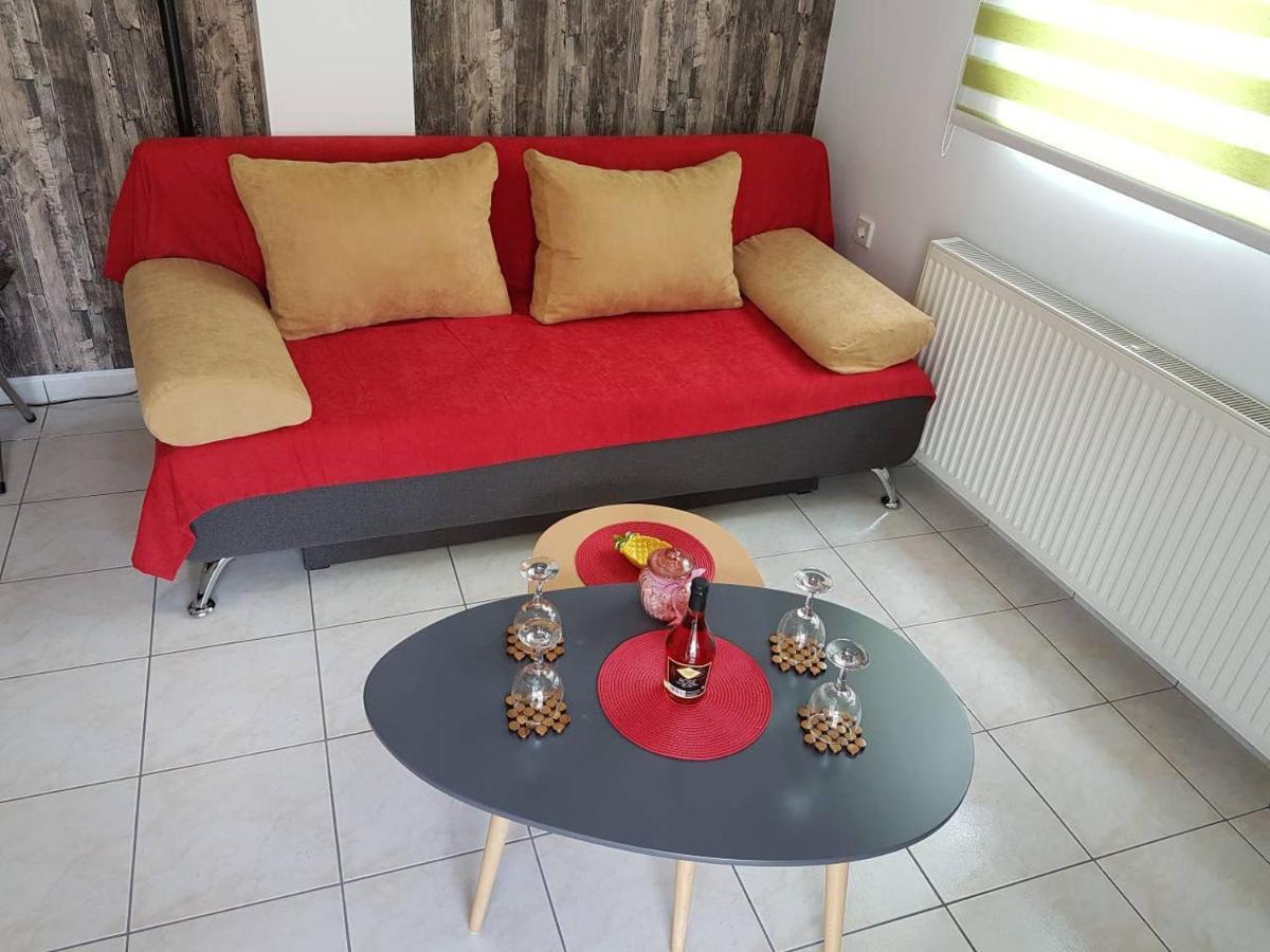 Queen Super Beauty Apartment Ioannina Buitenkant foto
