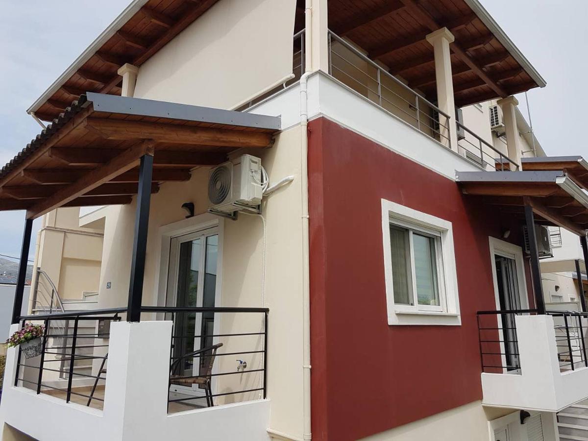 Queen Super Beauty Apartment Ioannina Buitenkant foto