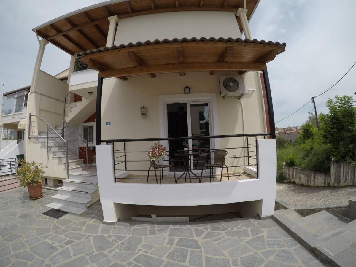 Queen Super Beauty Apartment Ioannina Buitenkant foto