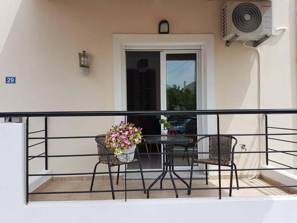 Queen Super Beauty Apartment Ioannina Buitenkant foto